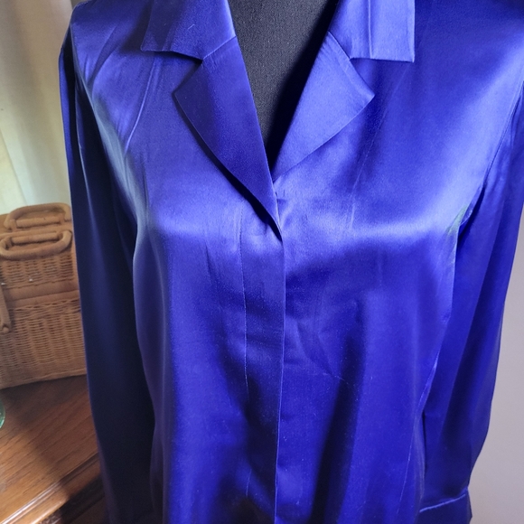 VINTAGE LIZ CLAIBORNE SAPPHIRE BLUE SILK BLOUSE - Picture 7 of 11